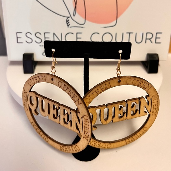 SALE! Queen Afrocentric Text Wood Dangle Pierced Earrings - Picture 6 of 9
